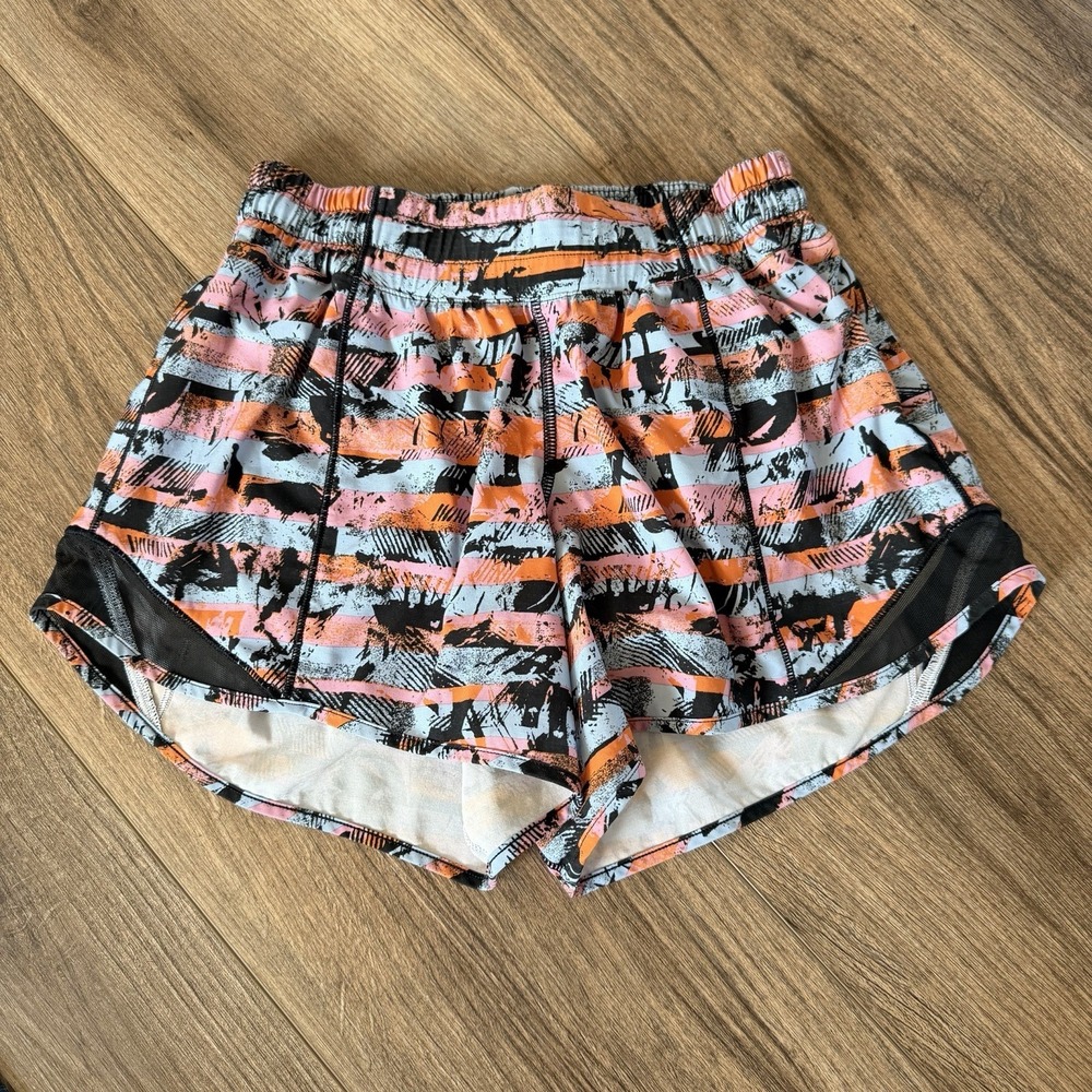 Lululemon Hotty Hot Short II 4" Women's Sz 10 Inversion Multicolor-LW7AIST